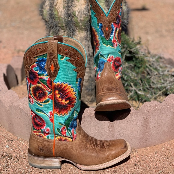 ariat floral boots